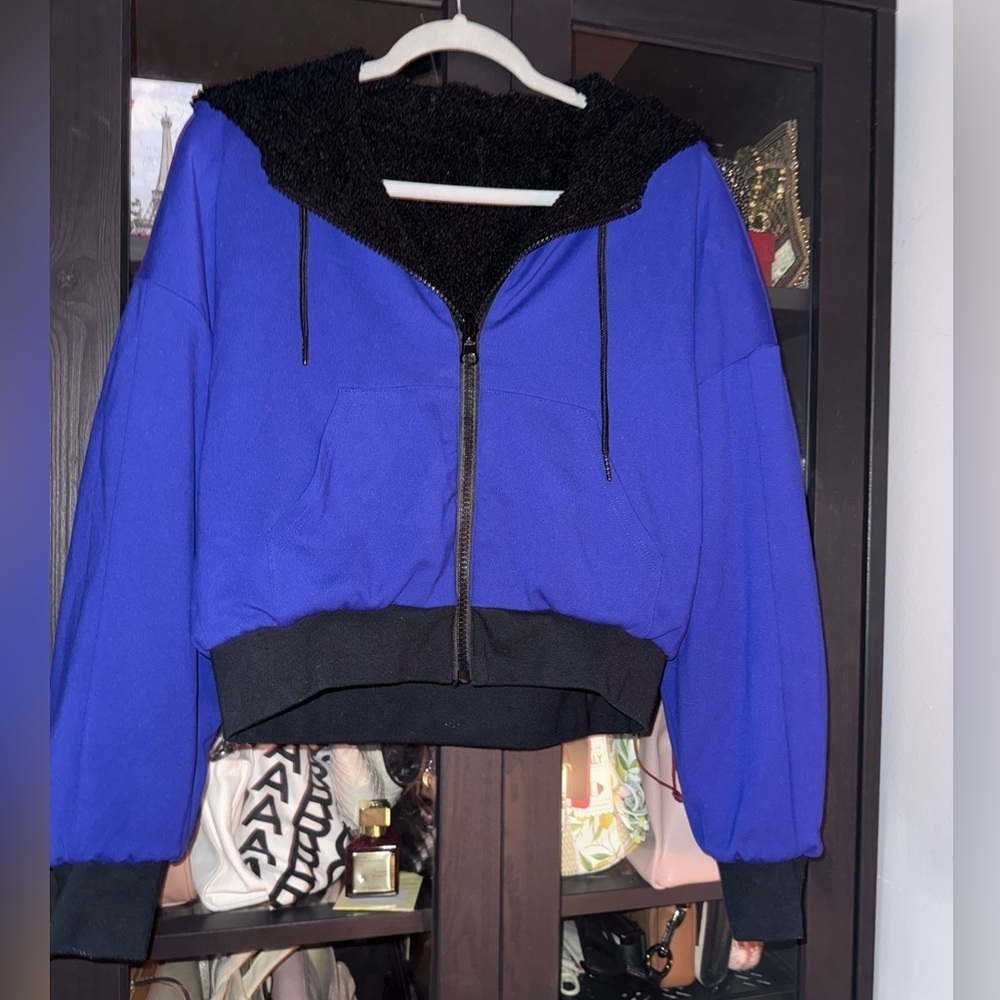 Fabletics Rose Reversible Jacket - Picture 9 of 16